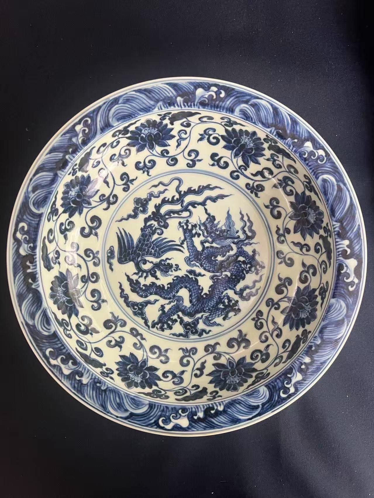 明宣德青花龍鳳盤